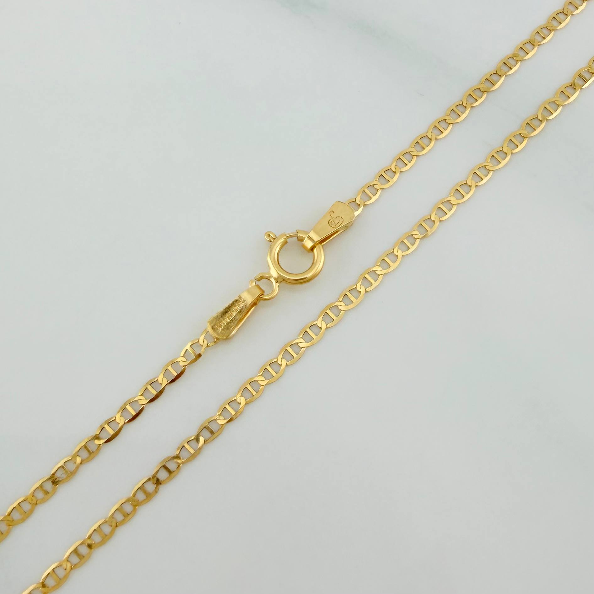 Flat Mariner Chain 1.35 g / 19 3/4 in / 1.43 mm Yellow Gold 18K