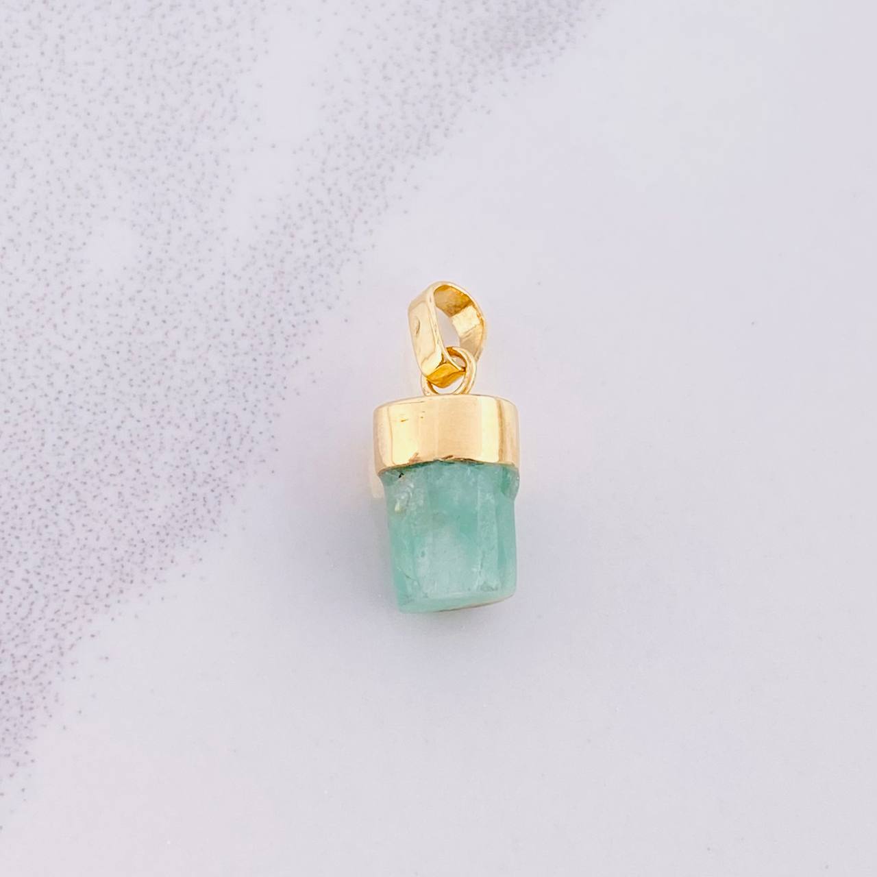 Dije Morralla Esmeralda 1.15g / 3/4 in Oro Amarillo 18K