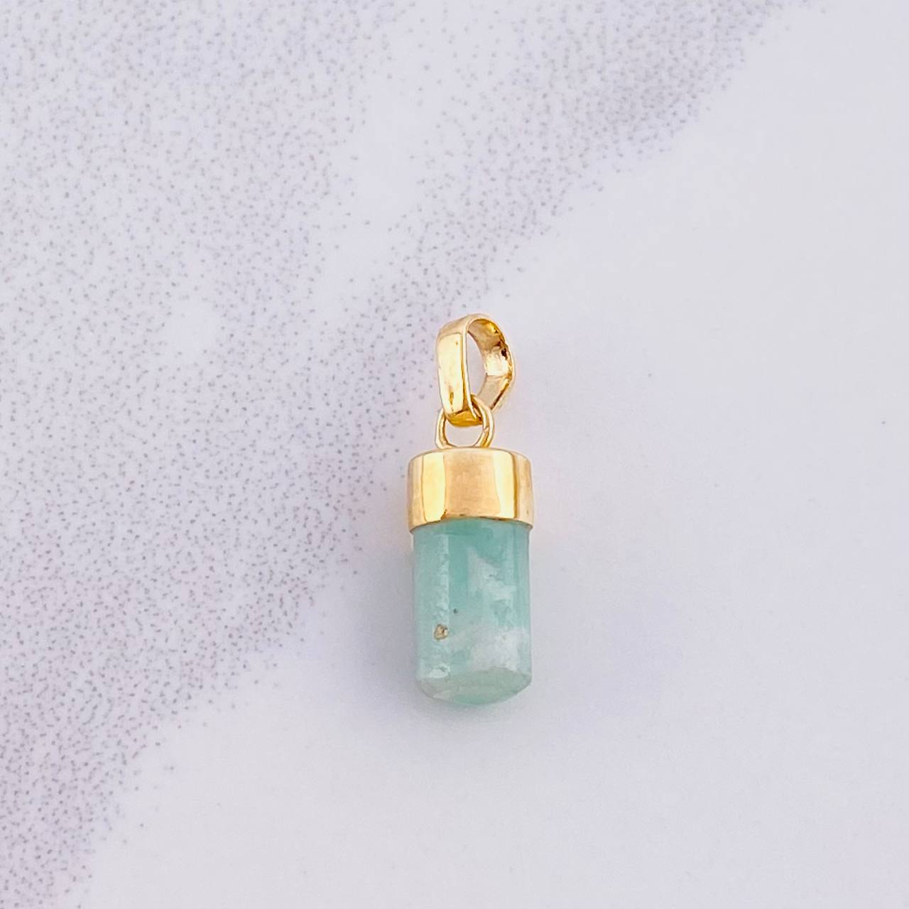 Dije Morralla Esmeralda 0.8g / 3/4 in Oro Amarillo 18K