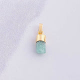 Pendant Rough Emerald 0.6g / 3/4 in Yellow Gold 18K