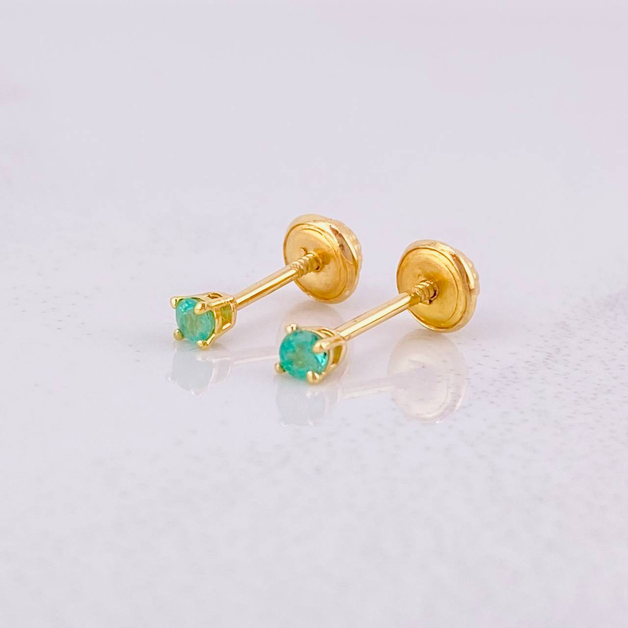 Topos Cuatro Garras Esmeraldas 17pts 0.7g / in / 2.5mm Oro Amarillo 18K