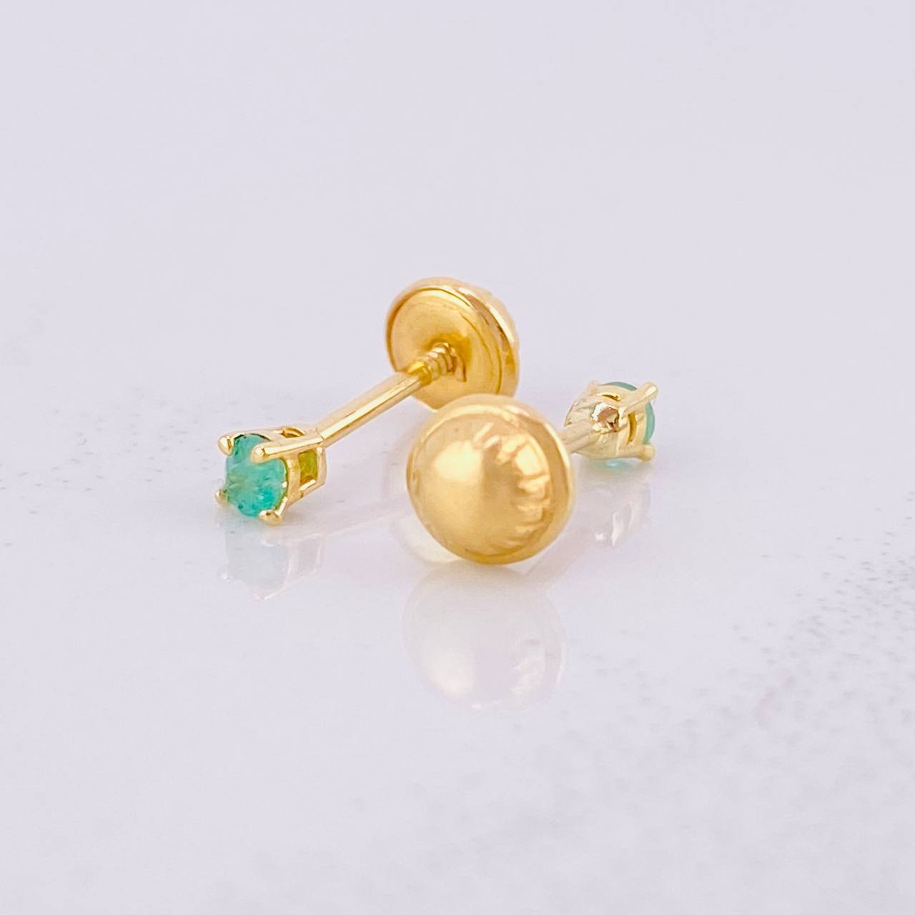 Topos Cuatro Garras Esmeraldas 17pts 0.7g / in / 2.5mm Oro Amarillo 18K