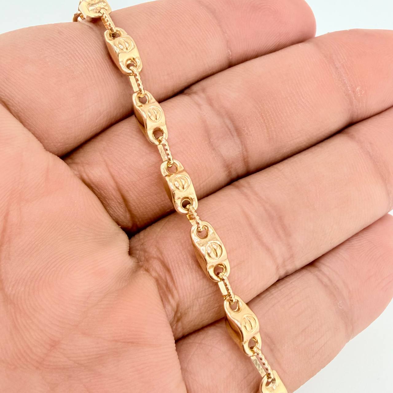 Pulso Rustico Barril Tornillo 5.3gr / 8 3/4 in / 4.68mm Oro Amarillo 18K $