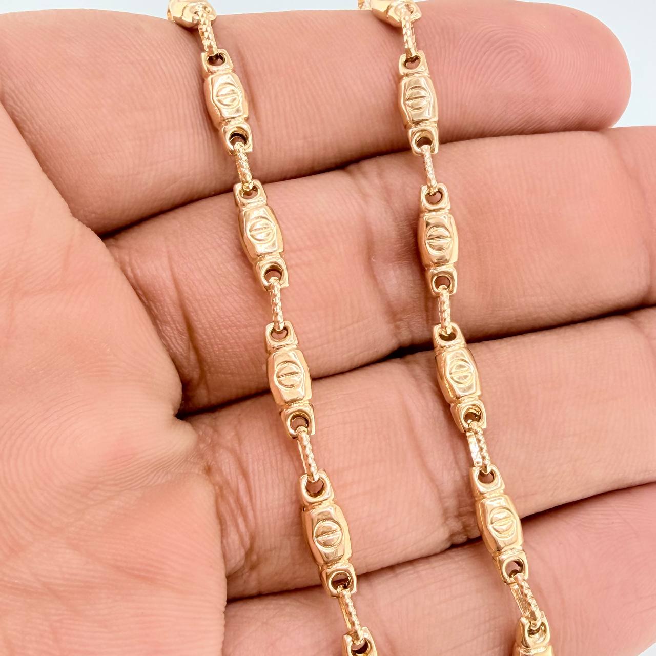 Rustic Screw Barrel Chain 12.45gr / 24 in / 4.1mm Yellow Gold 18K $