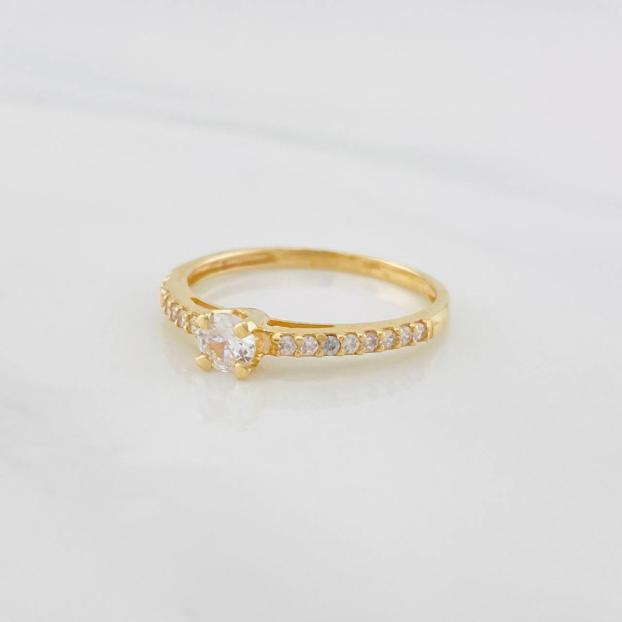 Solitaire Churumbela Ring 1.8g / T7 Yellow Gold 18K