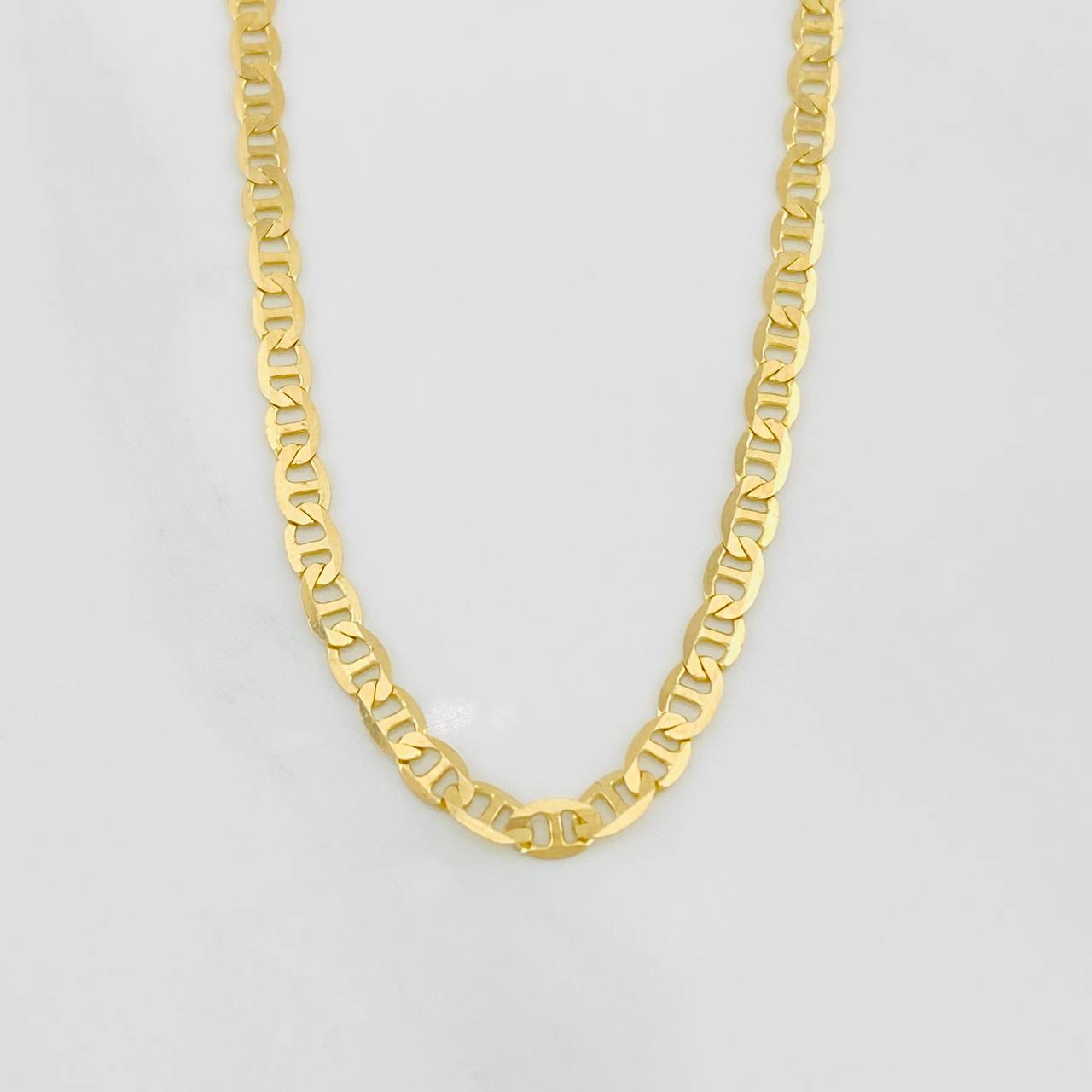 Flat Mariner Chain 6.7g / 23 3/4 in / 2.75mm Yellow Gold 18K