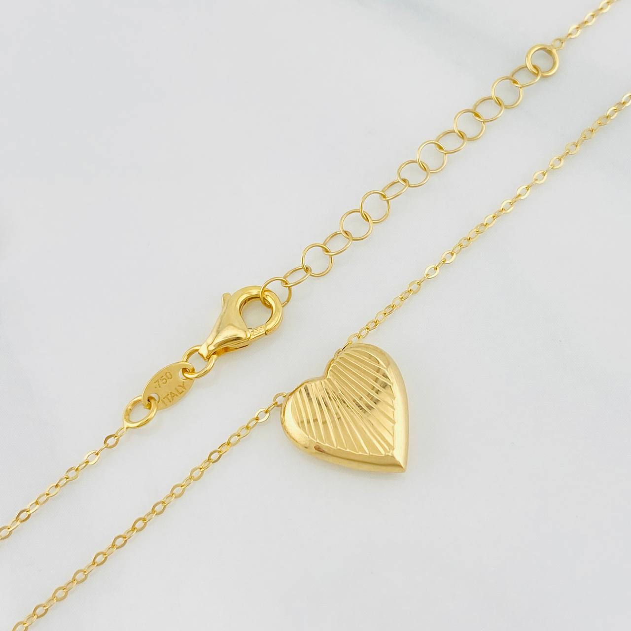 Cadena Aro Seguido Corazon 1.8g / 18 in / 0.7mm Oro Amarillo 18K