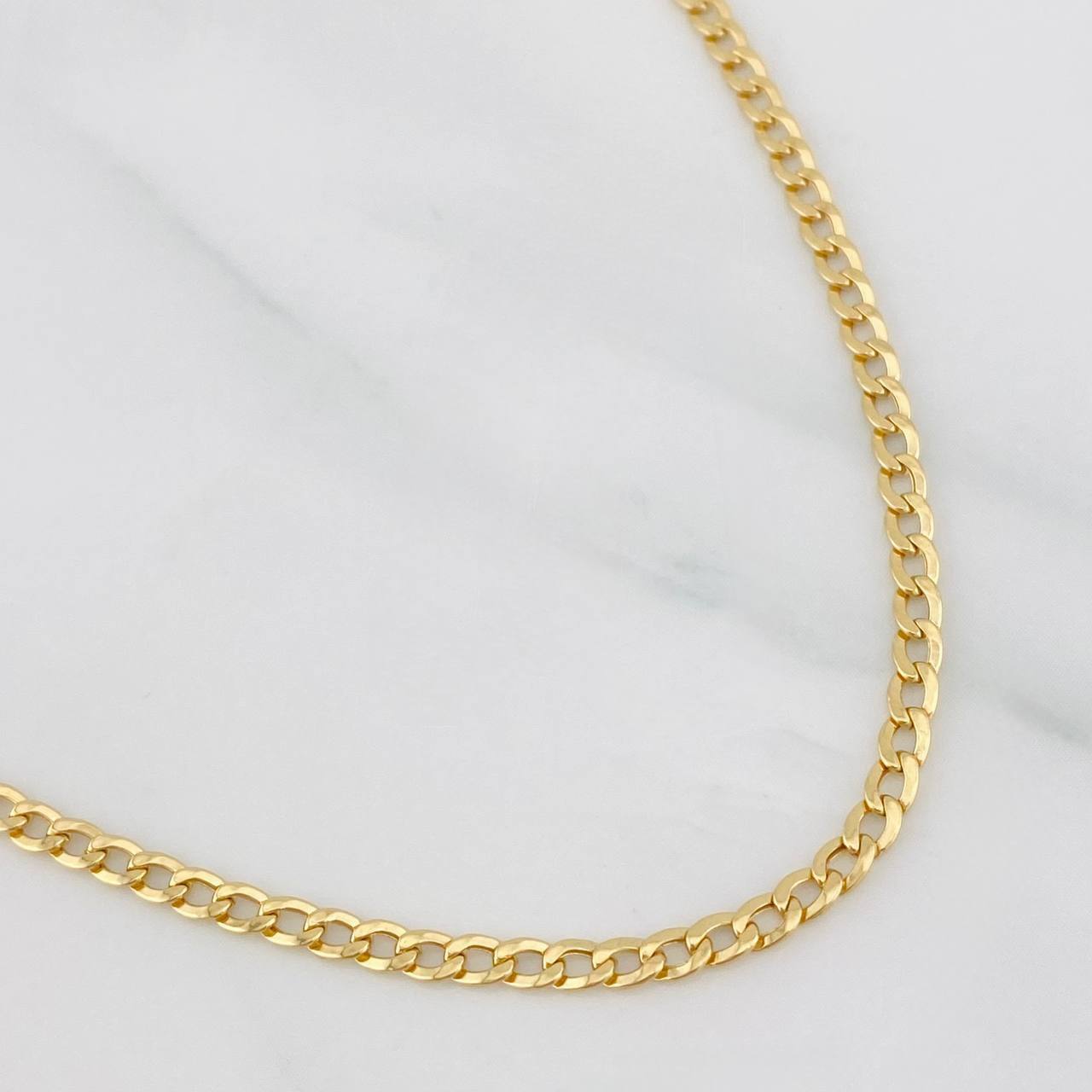 Cadena Cubana 2.8g / 23 3/4 in / 2.18mm Oro Amarillo 18K