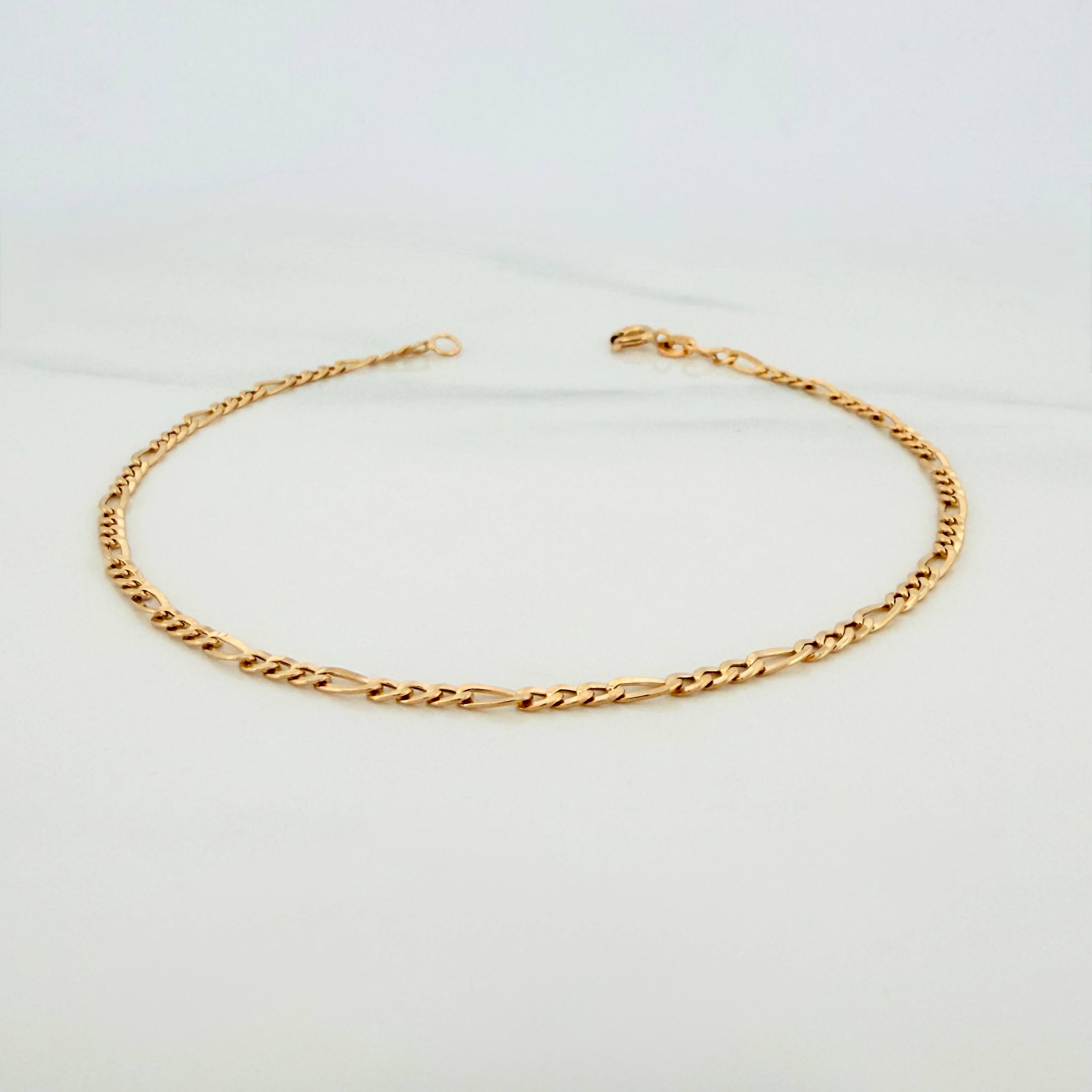 Tobillera Figaro 2.2g / 9 3/4 in / 3mm Oro Amarillo 18K