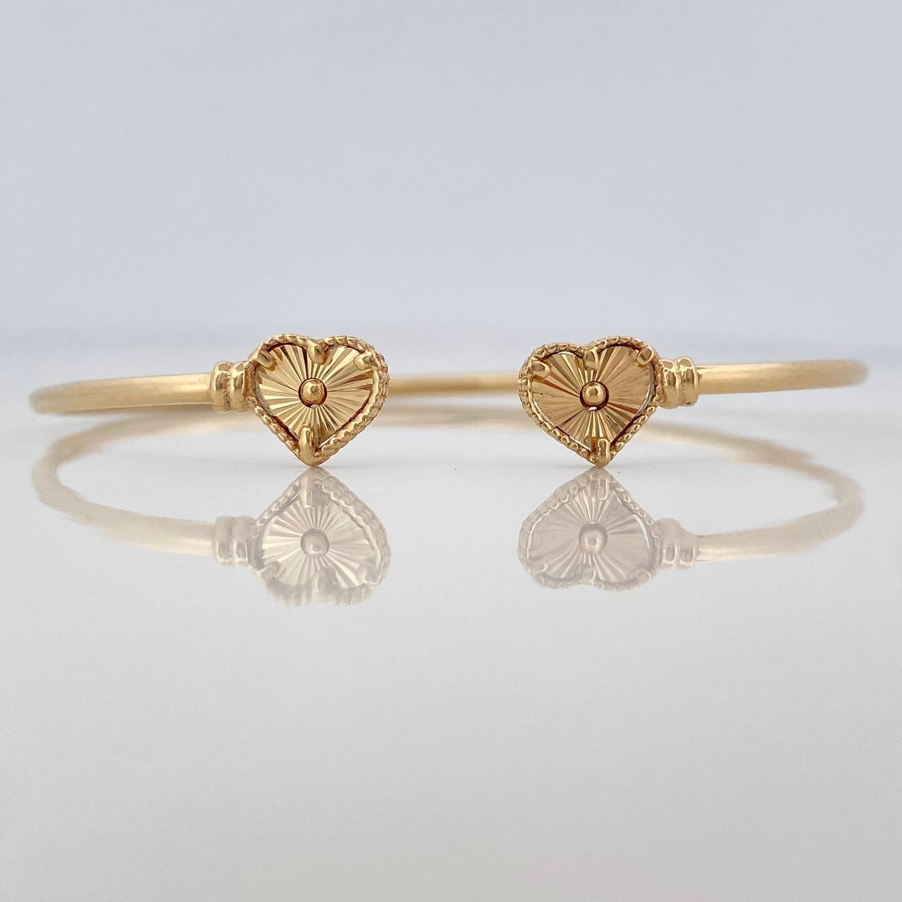 Pulso Aro Corazones 3.3 g / 6 1/4 in / 1.6 mm Oro Amarillo 18K