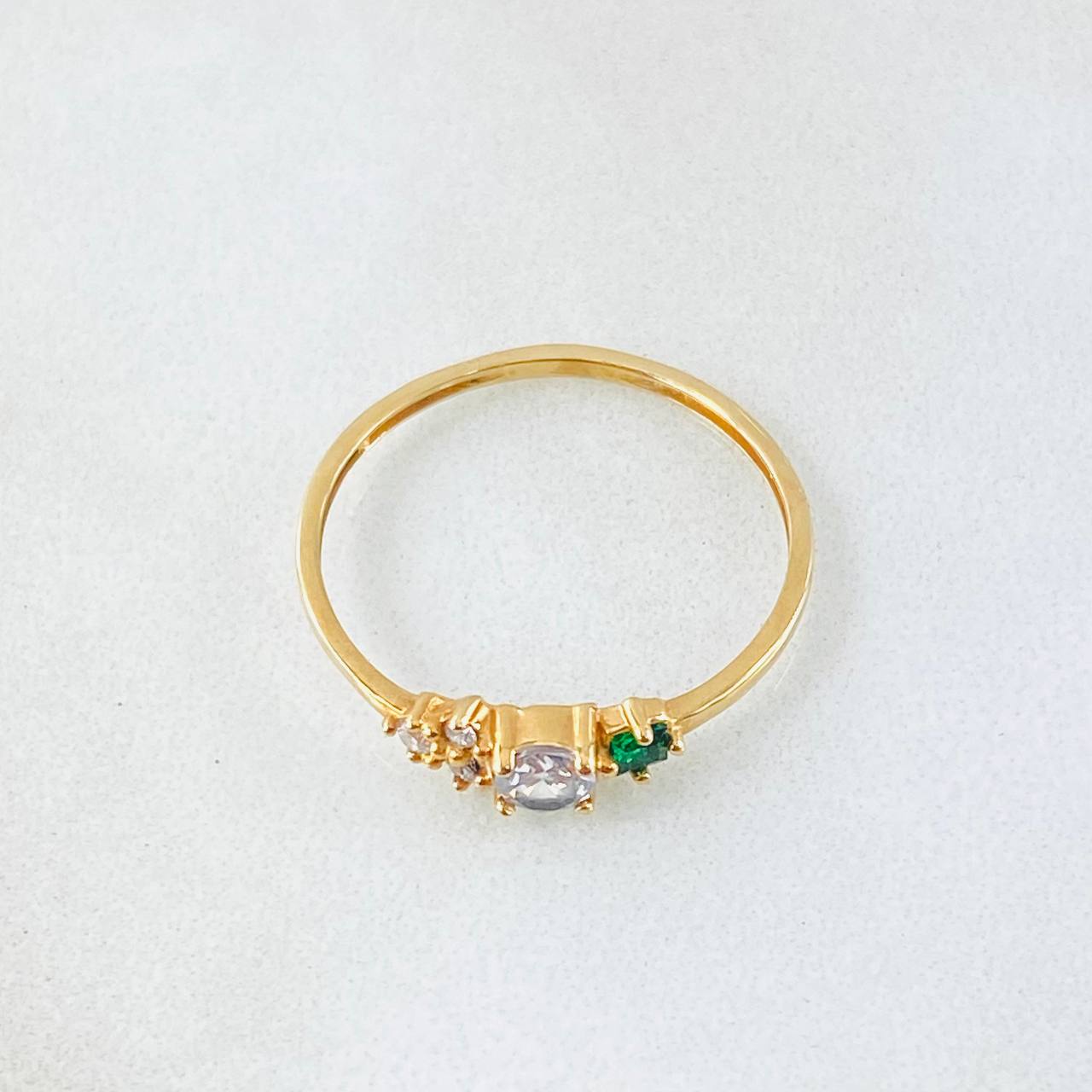 Anillo Solitario Trio Chispa 1.05gr / T6 1/4 / Oro Amarillo 18K