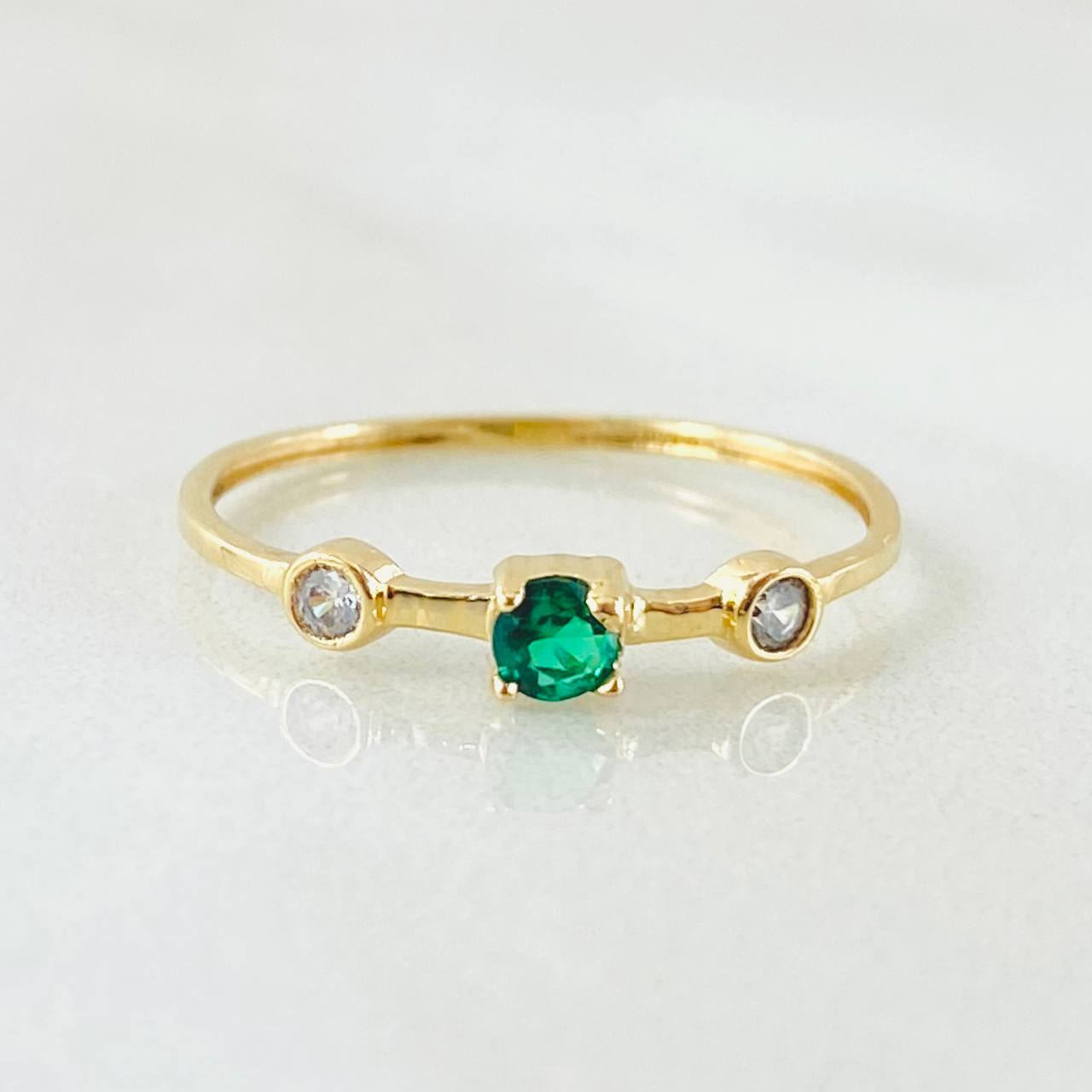 Anillo Solitario Dos Ojos 0.75gr / T6 1/2 / Oro Amarillo 18K
