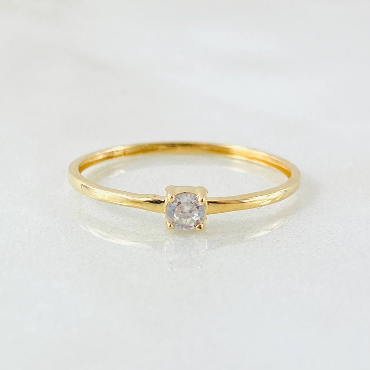 Solitaire Ring 0.7gr / T6 3/4 / 18K Yellow Gold ©