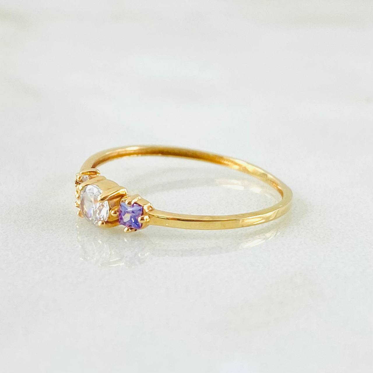 Anillo Solitario Trio Chispa 0.95gr / T6 3/4 / Oro Amarillo 18K