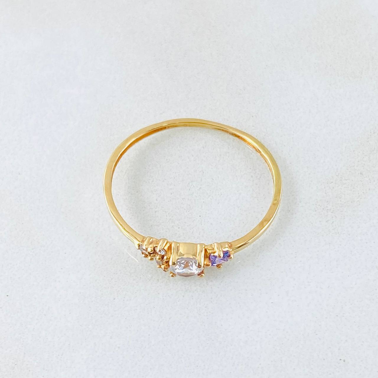 Anillo Solitario Trio Chispa 0.95gr / T6 3/4 / Oro Amarillo 18K