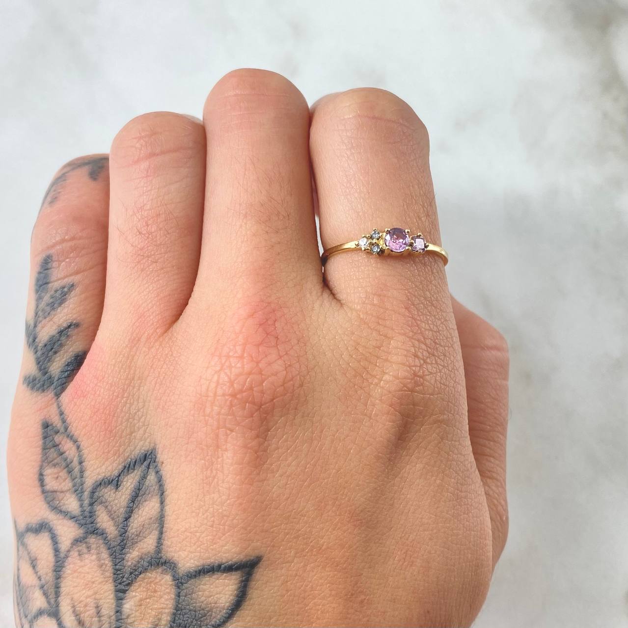 Anillo Solitario Trio Chispa 1gr / T6 1/2 / Oro Amarillo 18K