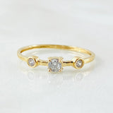 Anillo Solitario Dos Ojos 0.85gr / T6 / Oro Amarillo 18K