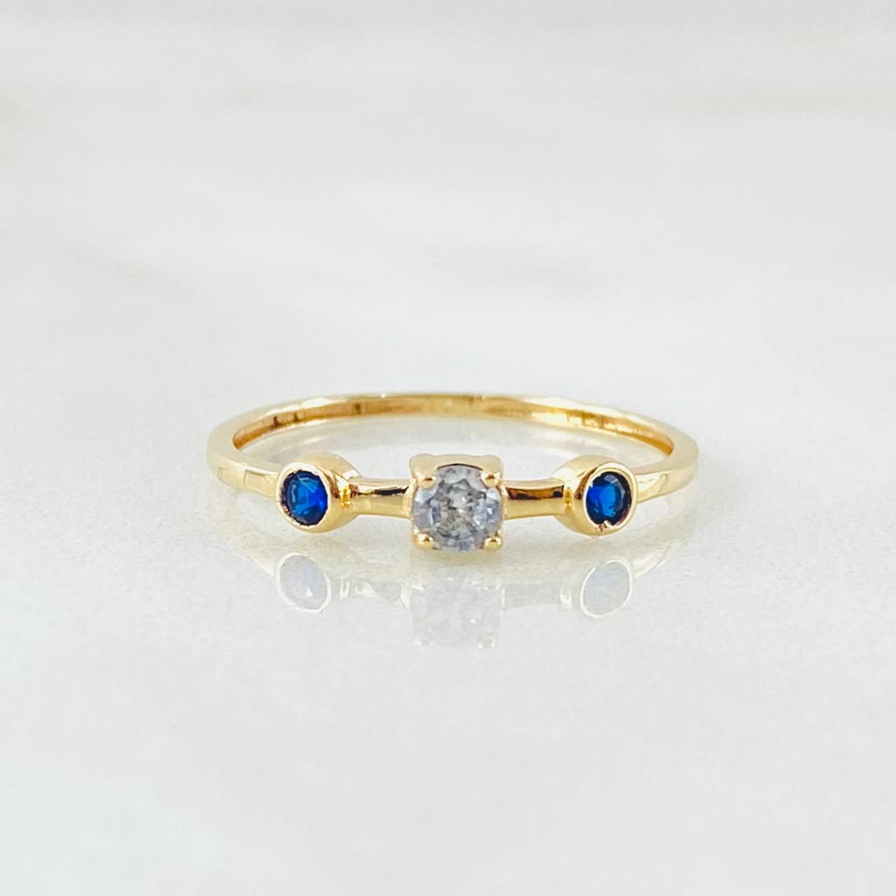 Anillo Solitario Dos Ojos 0.95gr / T7 3/4 / Oro Amarillo 18K