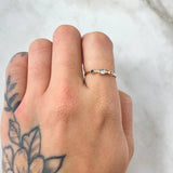 Anillo Solitario Dos Ojos 0.95gr / T7 3/4 / Oro Amarillo 18K