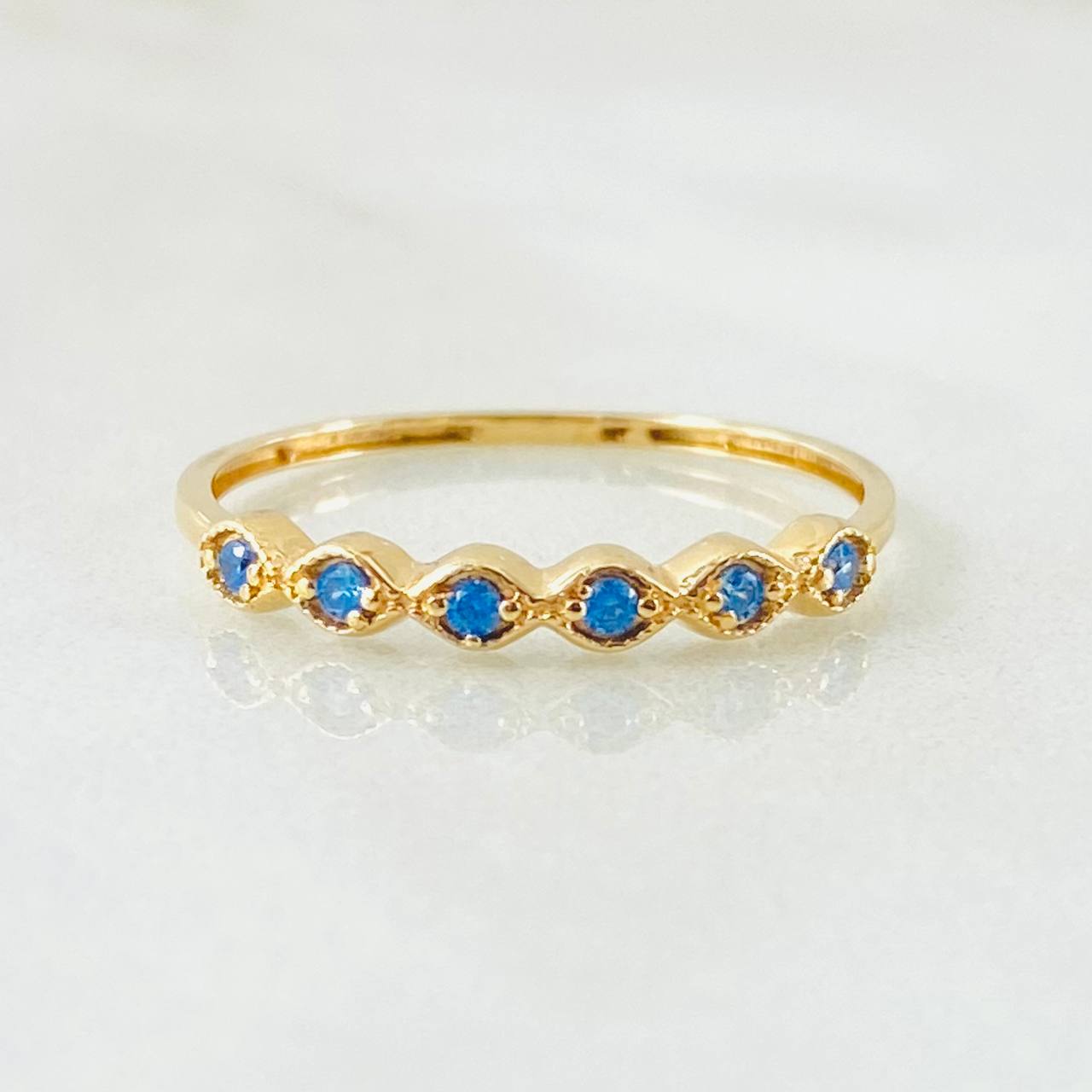 Anillo Linea de Ojos 1.2gr / T8 / Oro Amarillo 18K