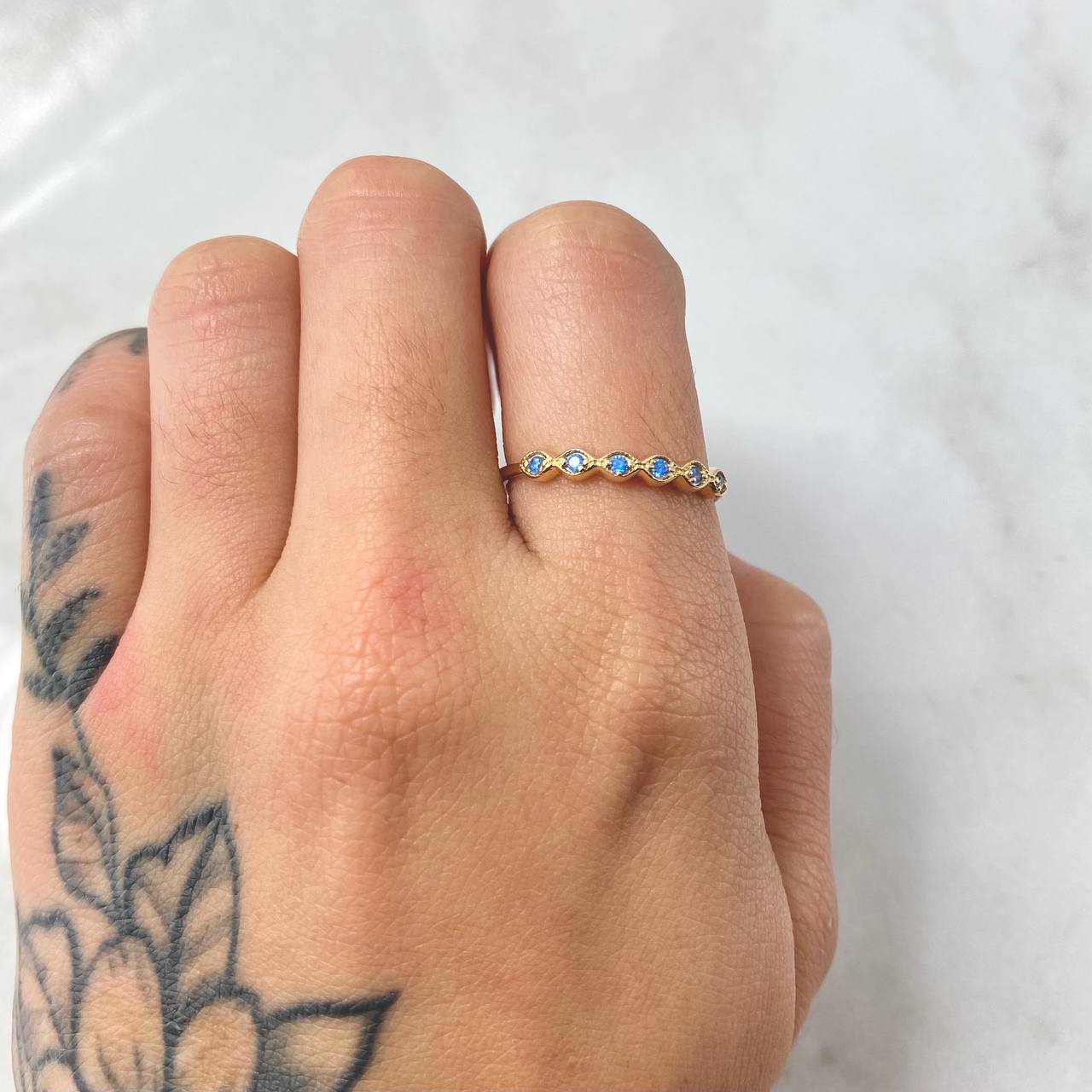 Anillo Linea de Ojos 1.2gr / T8 / Oro Amarillo 18K