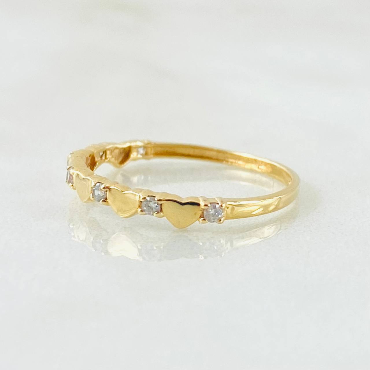 Anillo Corazones Intercalados 1.1gr / T6 3/4 / Oro Amarillo 18K