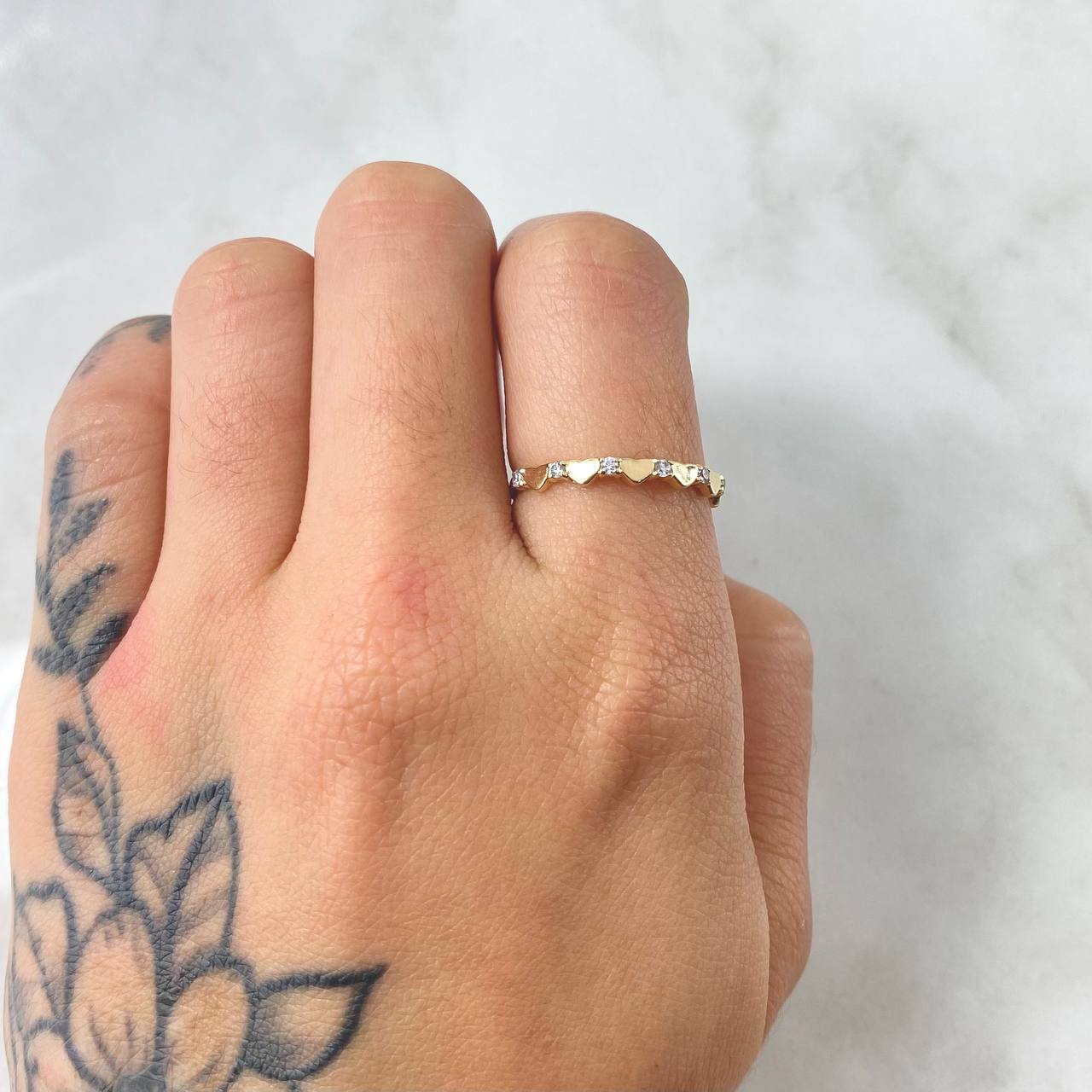 Anillo Corazones Intercalados 1.1gr / T6 3/4 / Oro Amarillo 18K