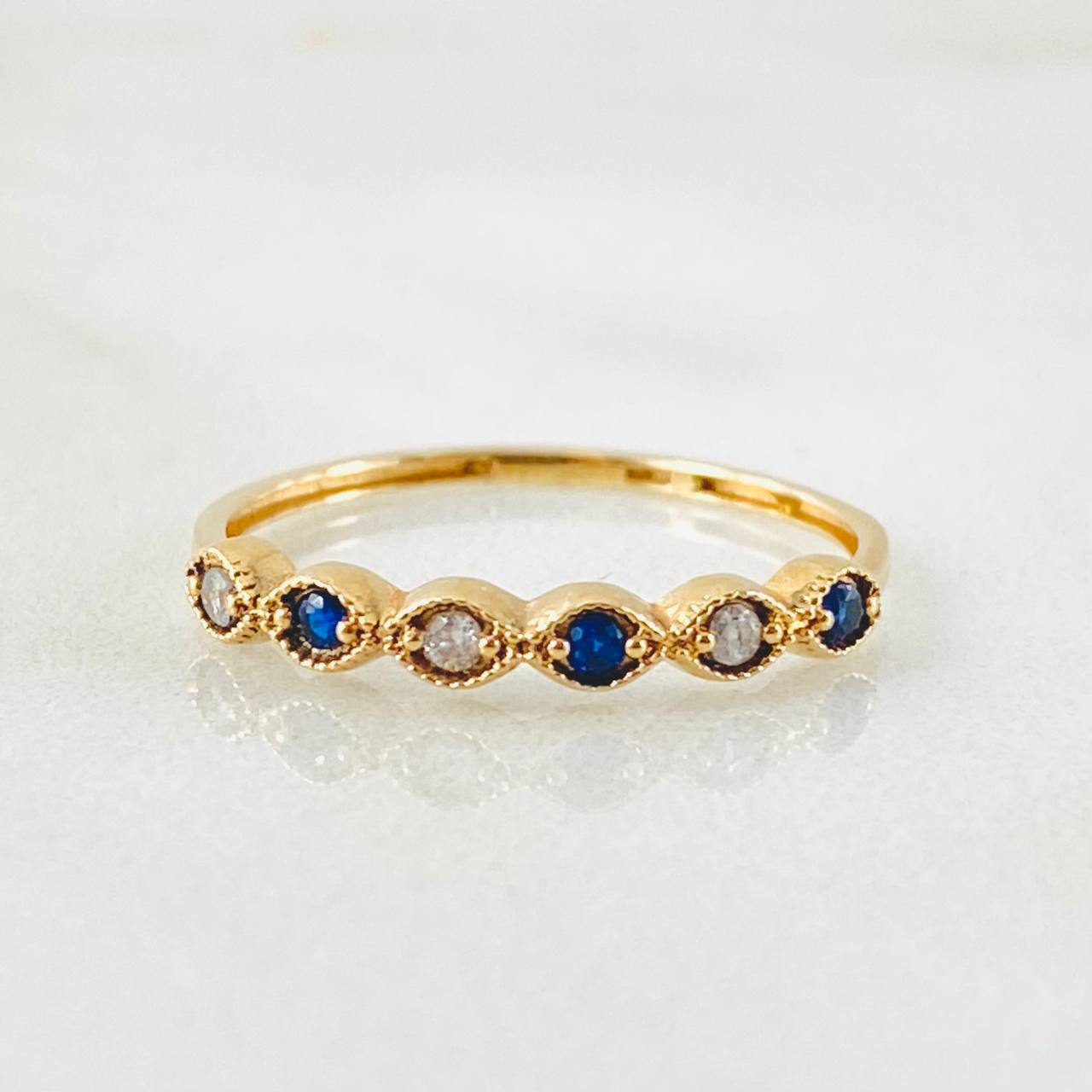 Anillo Linea de Ojos 1.05gr / T5 3/4 / Oro Amarillo 18K