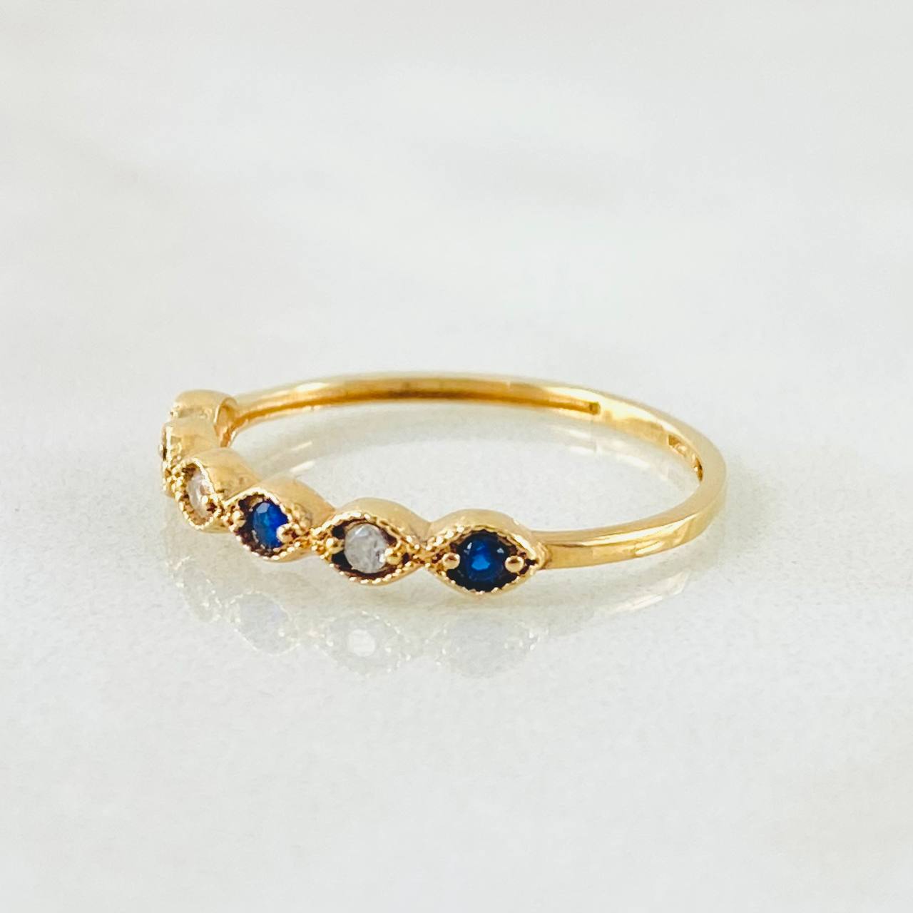 Anillo Linea de Ojos 1.05gr / T5 3/4 / Oro Amarillo 18K