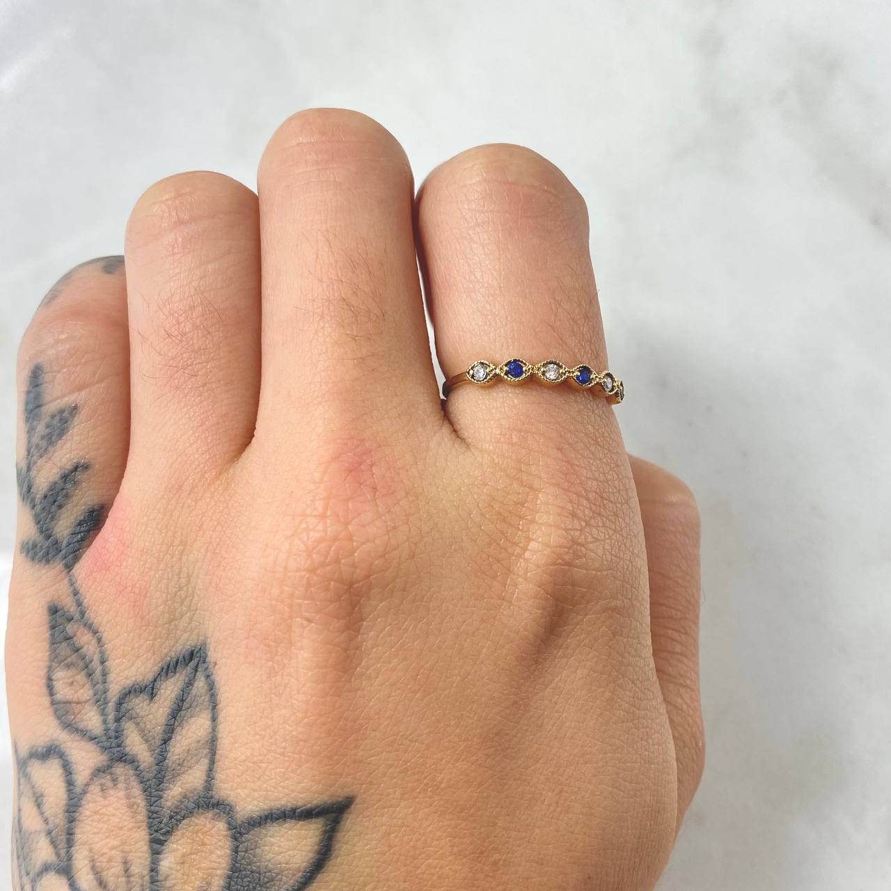 Anillo Linea de Ojos 1.05gr / T5 3/4 / Oro Amarillo 18K