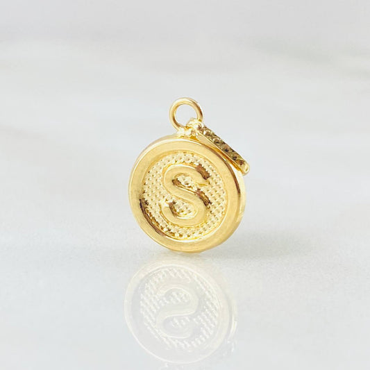 Dije Letra S 0.55gr / 3/4 in / Oro Amarillo 18K