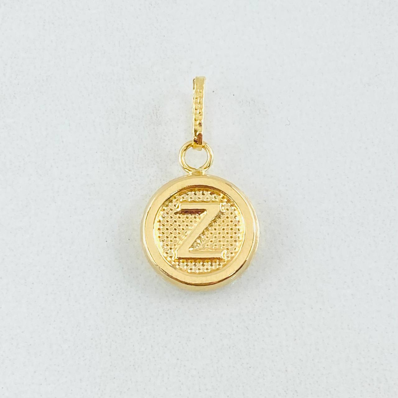 Dije Letra Z 0.55gr / 3/4 in / Oro Amarillo 18K