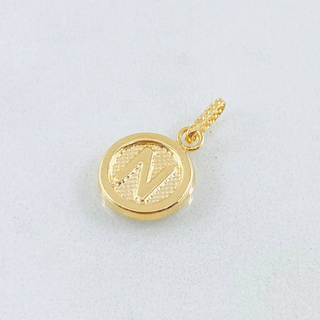 Dije Letra N 0.6gr / 3/4 in / Oro Amarillo 18K
