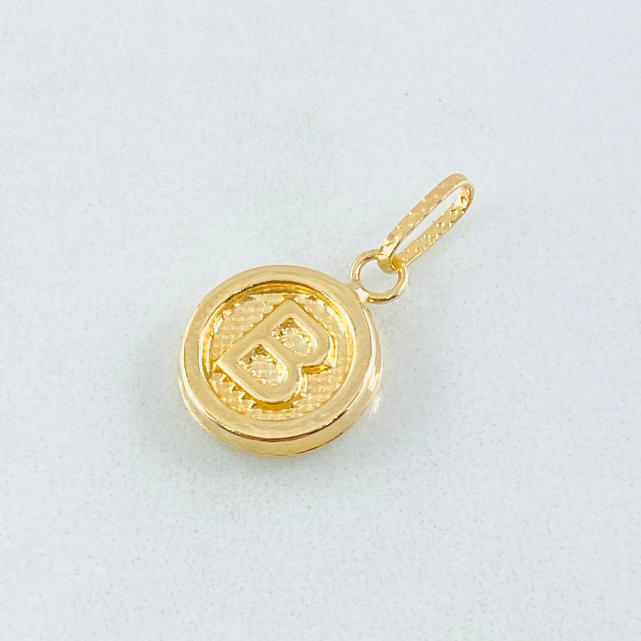Pendant Letter B 0.55gr / 0.8in / 18K Gold ©