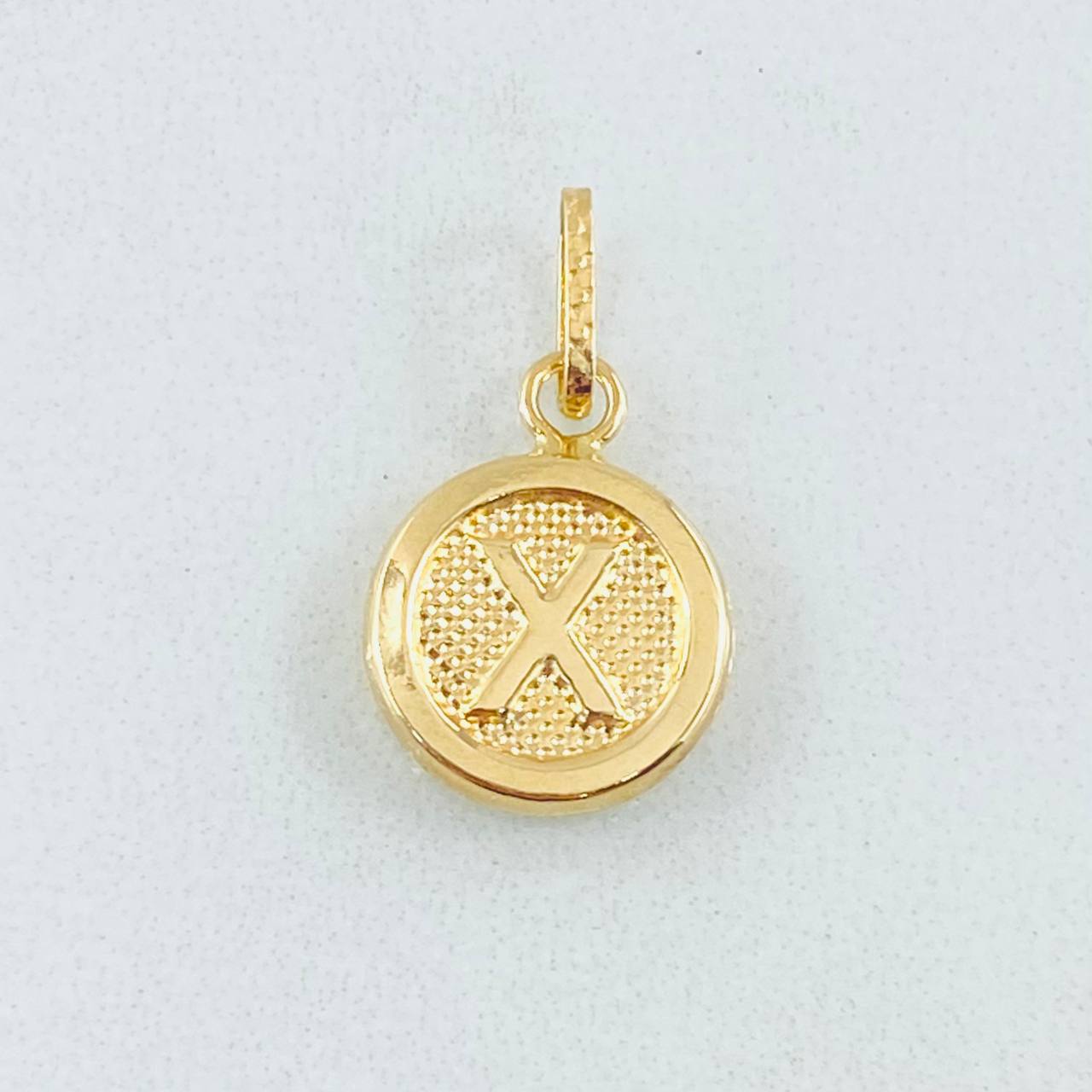 Dije Letra X 0.6gr / 3/4 in / Oro Amarillo 18K