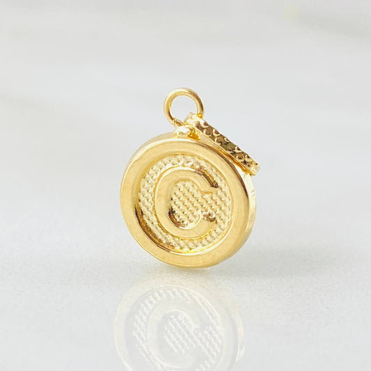 Dije Letra C 0.6gr / 3/4 in / Oro Amarillo 18K