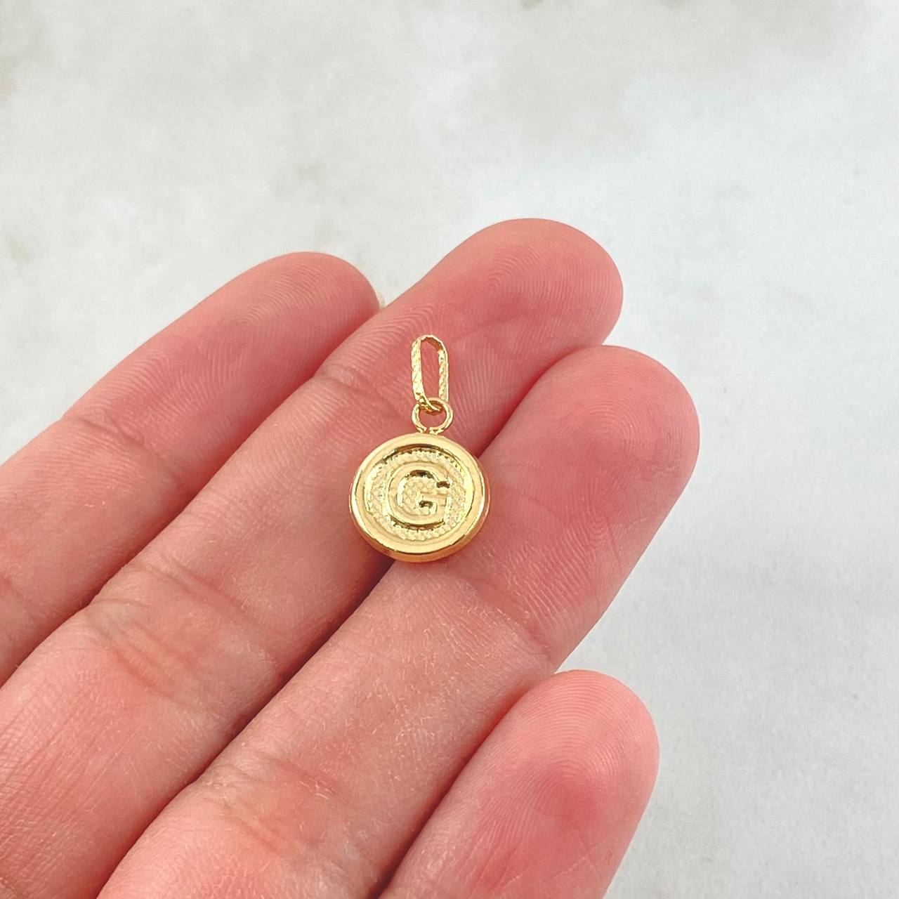 Dije Letra G 0.5gr / 3/4 in / Oro Amarillo 18K
