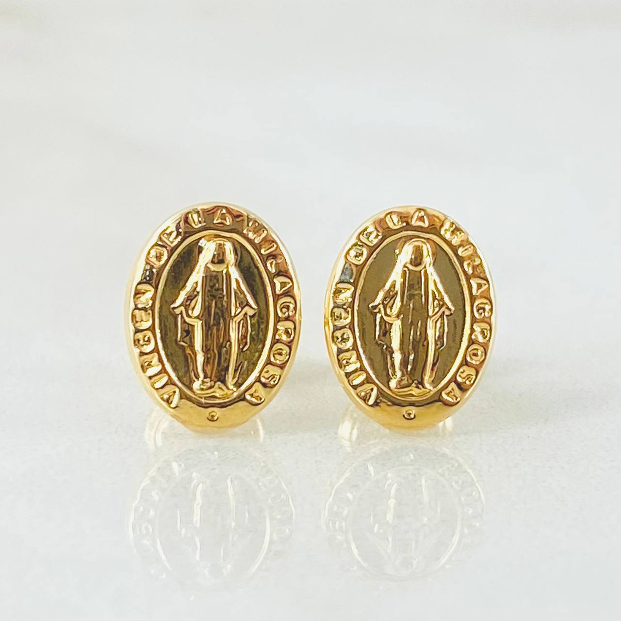 Topos Virgen Milagrosa Ovalo 0.95gr / 1/2 in / Oro Amarillo 18K *