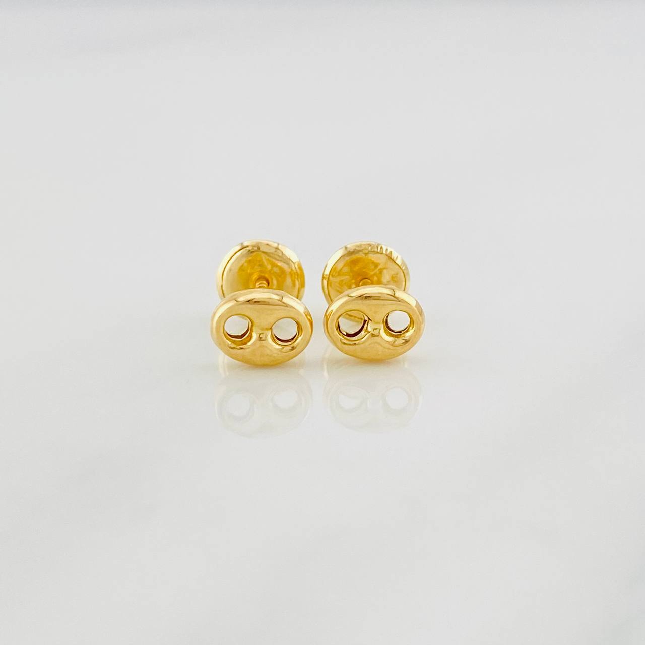 Stud Earrings GC 0.5g / in / 4.7mm Yellow Gold 18K