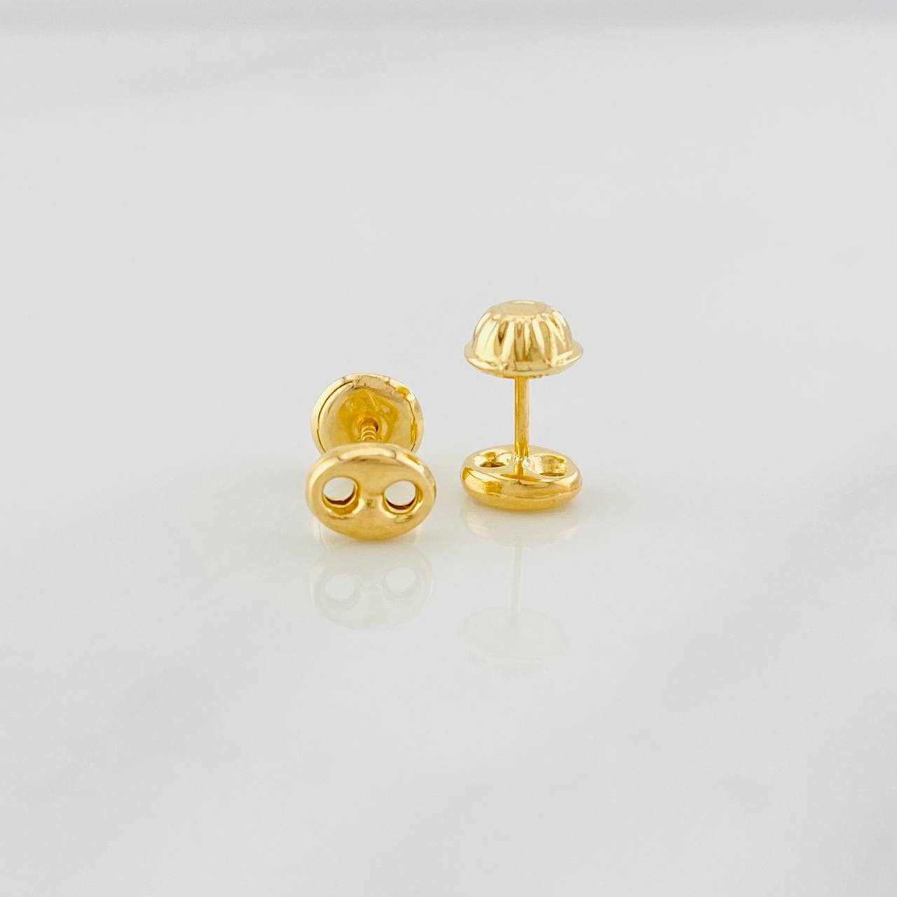 Stud Earrings GC 0.5g / in / 4.7mm Yellow Gold 18K