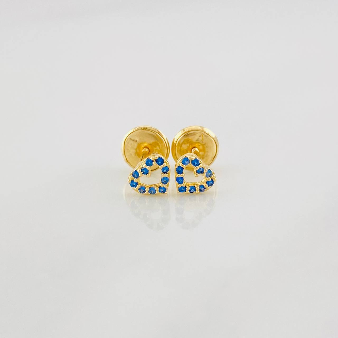Heart Silhouette Stud Earrings 0.55g / in / 4.3mm 18K Yellow Gold