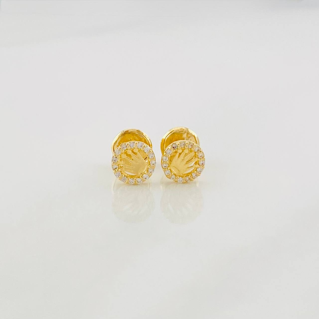 Crown Stud Earrings 0.75g / in / 5.8mm 18K Yellow Gold