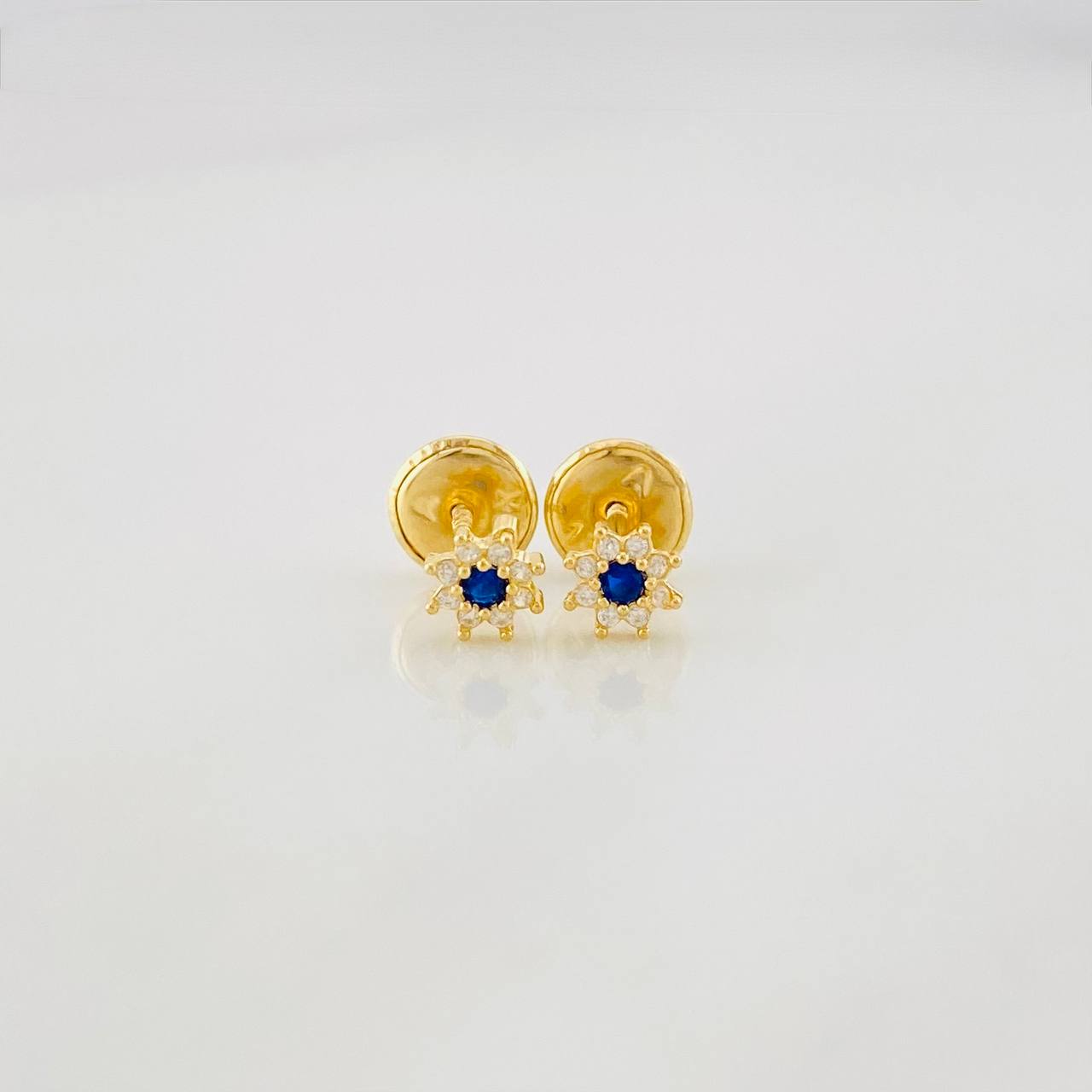 Flower Stud Earrings 0.5g / in / 4.2mm 18K Yellow Gold