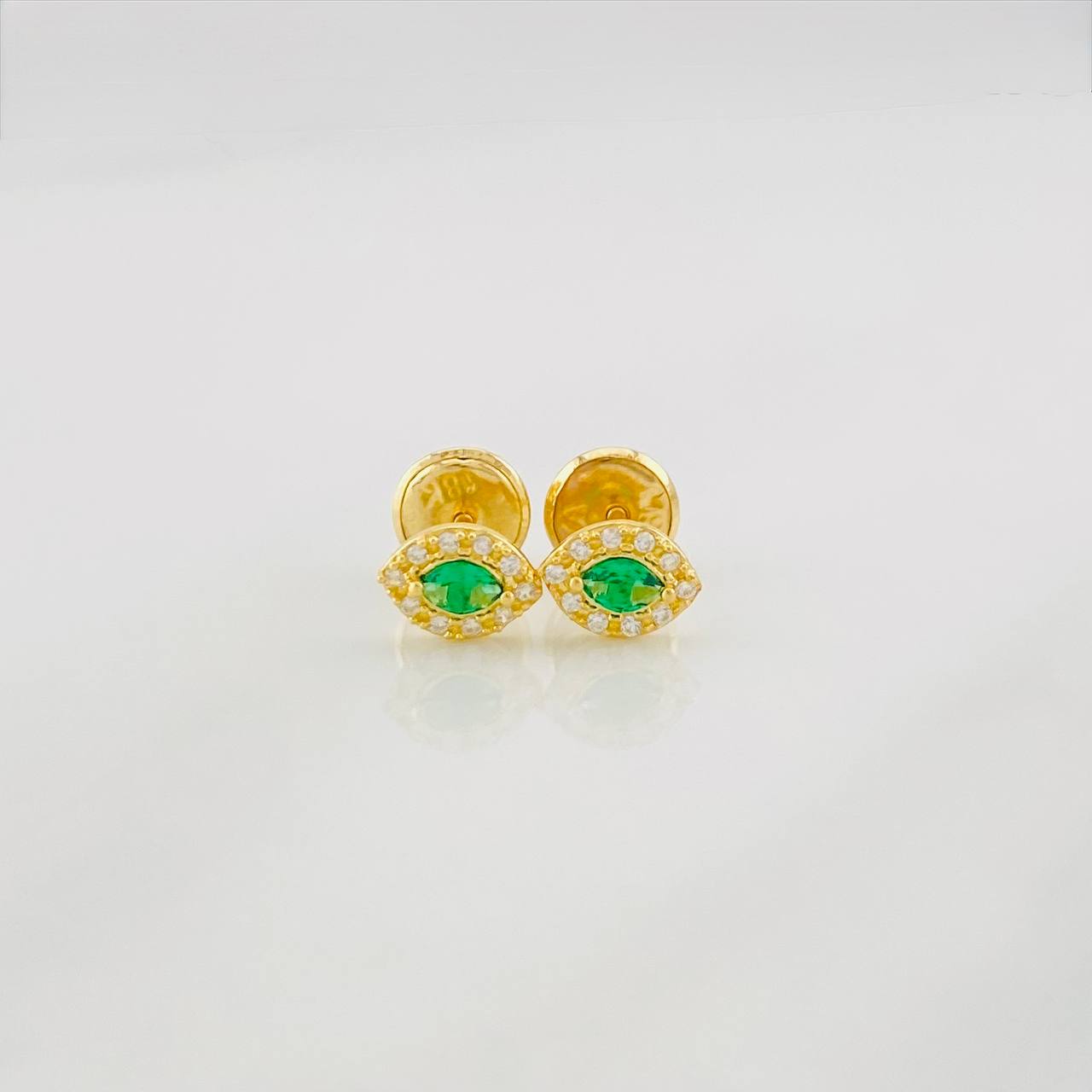 Stud Earrings Dense Eyes 0.65g / in / 4.6mm Yellow Gold 18K