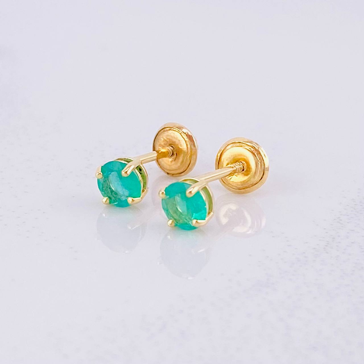 Four Claw Stud Earrings Emeralds 40pts 0.85g / in / 4.2mm Yellow Gold 18K