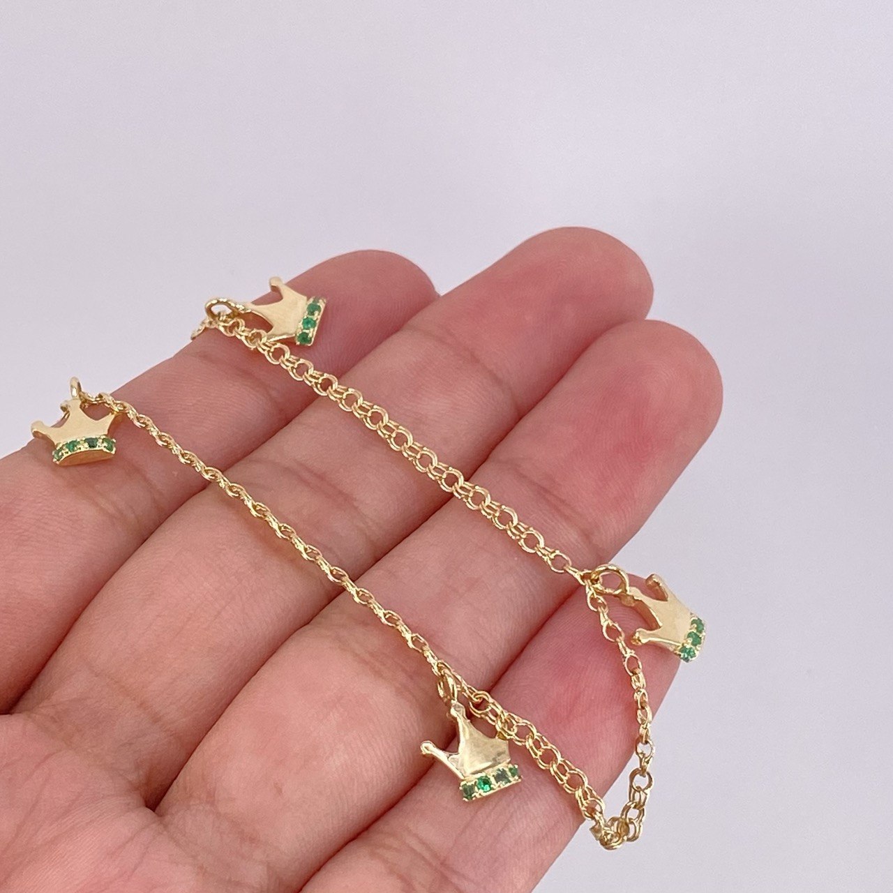 Crown Bracelet Emeralds 25pts 3.75g / 7 1/2 in / 2.3mm Yellow Gold 18K