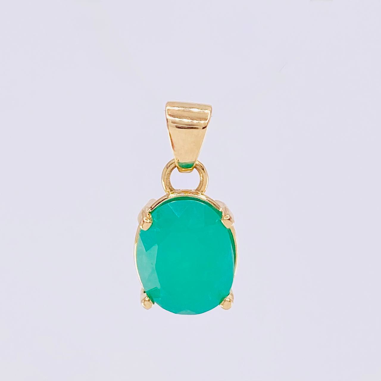 Dije Ovalo Esmeralda 1.5pts 1.4g / 1/2 in Oro Amarillo 18K