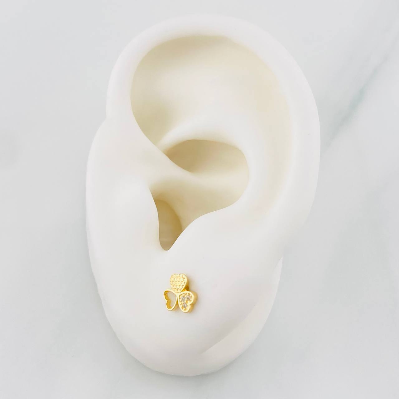 Stud Earrings Clover 0.8g / in / 6mm Yellow Gold 18K