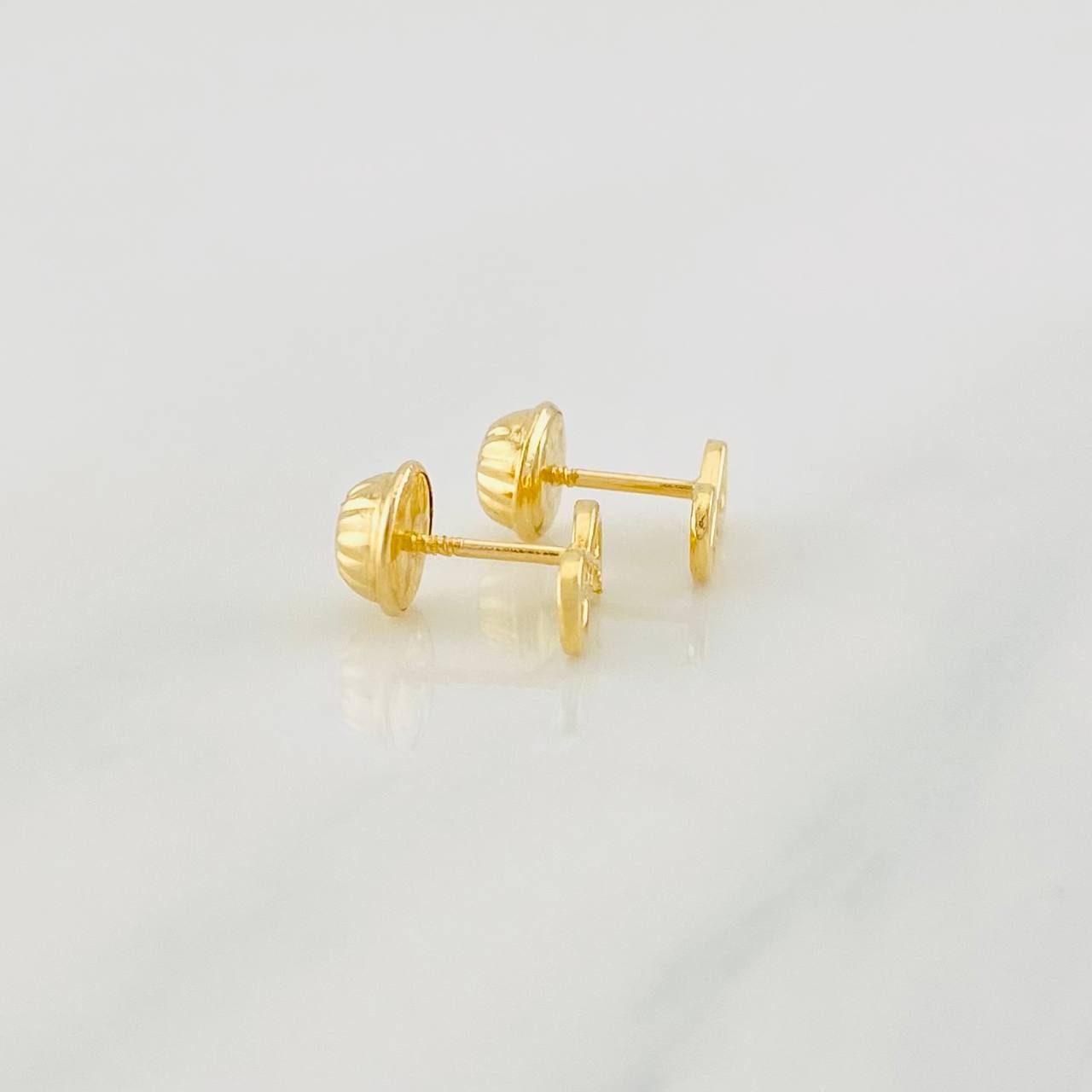 Topos Infinito 0.7g / in / 7.96mm Oro Amarillo 18K