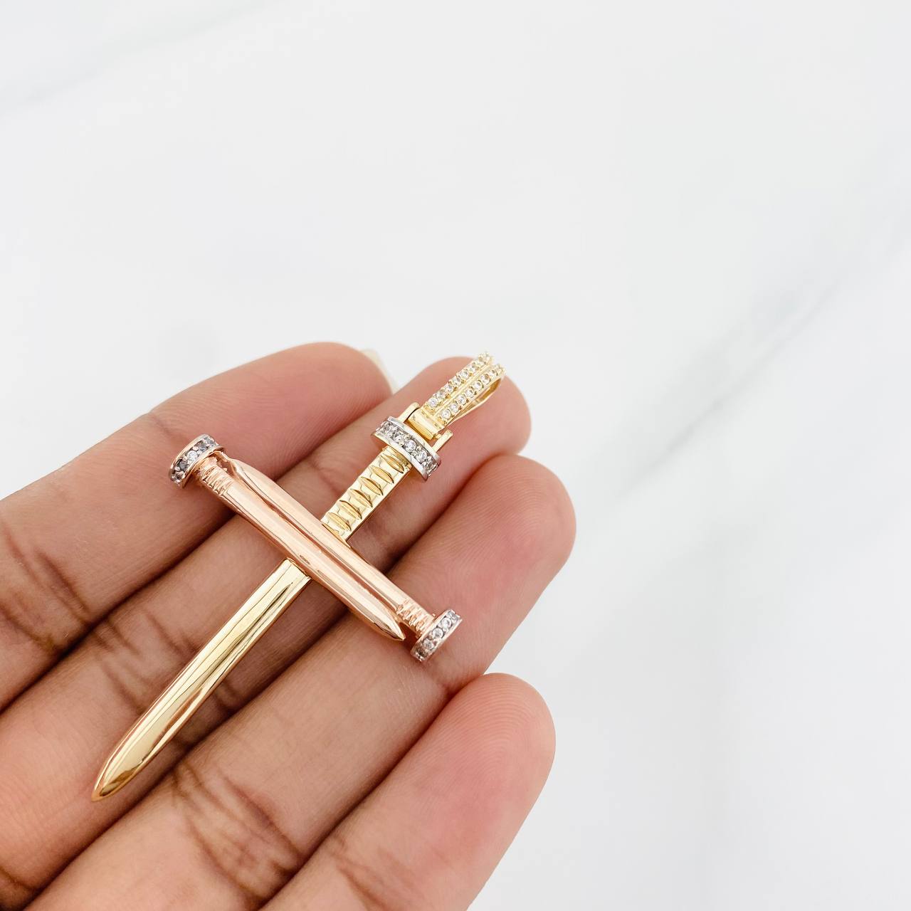 Nail Cross Pendant 6.05g / 2 1/4 in Three Golds 18K